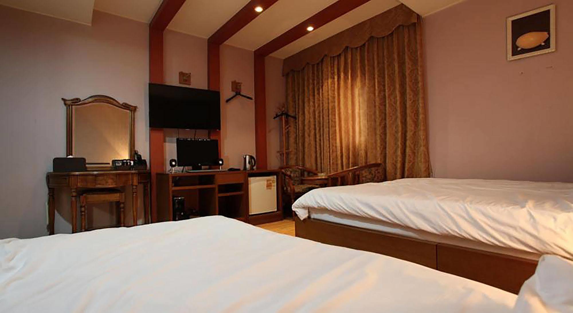 Monaco Hotel Csedzsu Kültér fotó