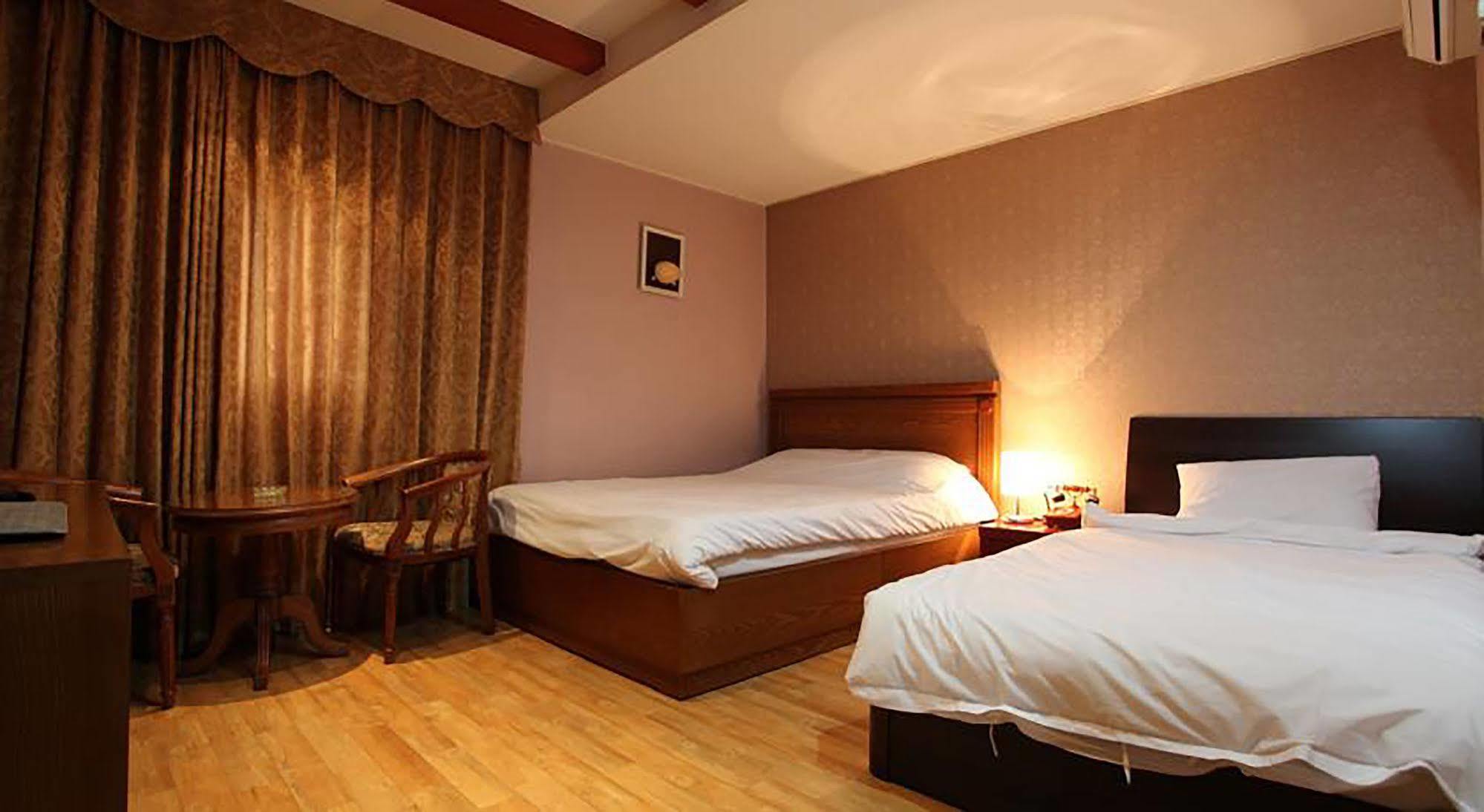 Monaco Hotel Csedzsu Kültér fotó